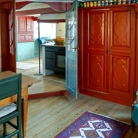 Historic Merchant's House From 1645 In Дом отдыха Эрёскёбинг