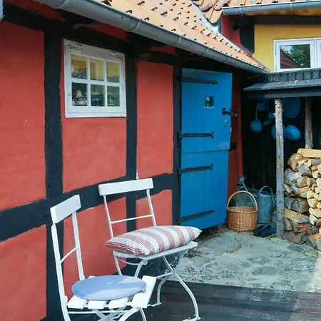 Historic Merchant's House From 1645 In