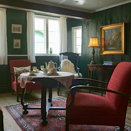 Historic Merchant's House From 1645 In Ærøskøbing